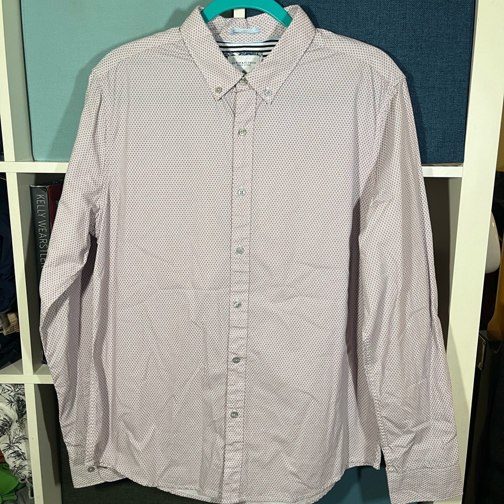 Denim & Flower Men's Casual Button-Down Shirt - White and Red Pattern